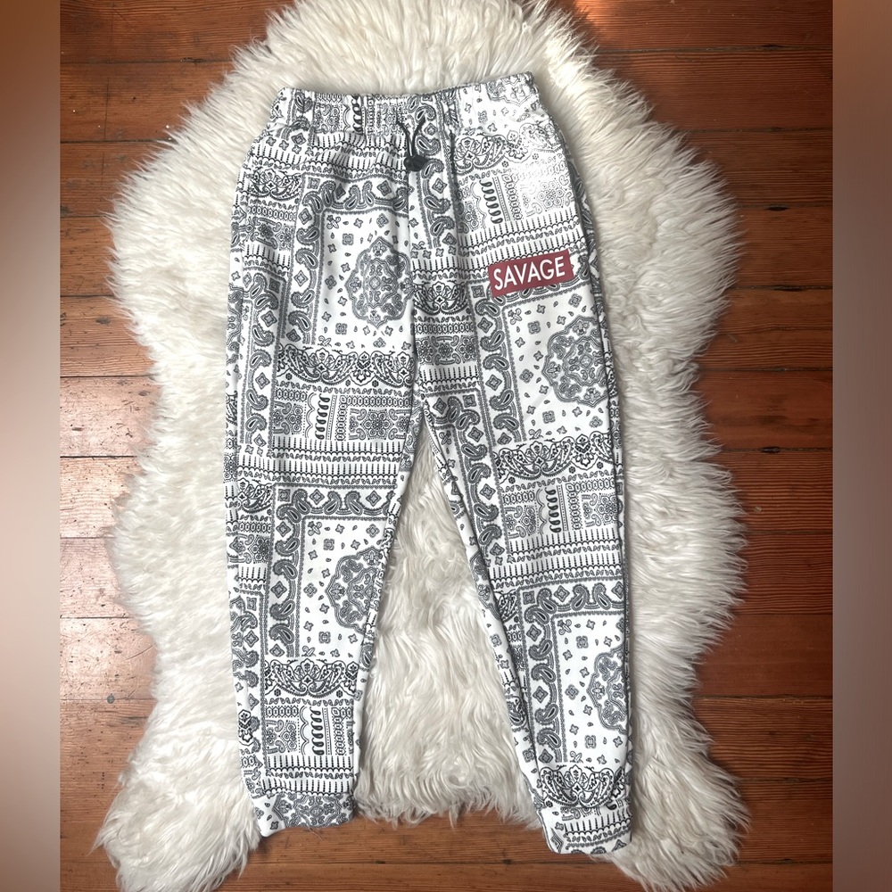 Salvage Kids Gray Patterned Black White Paisley Joggers Sweatpants